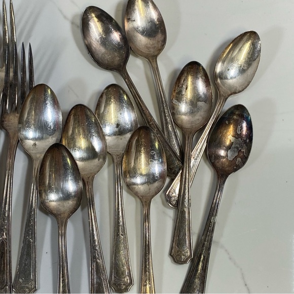 Antique Niagara Silver Plate Flatware 3 Pounds Forks Spoons Butter Knives - Picture 8 of 11